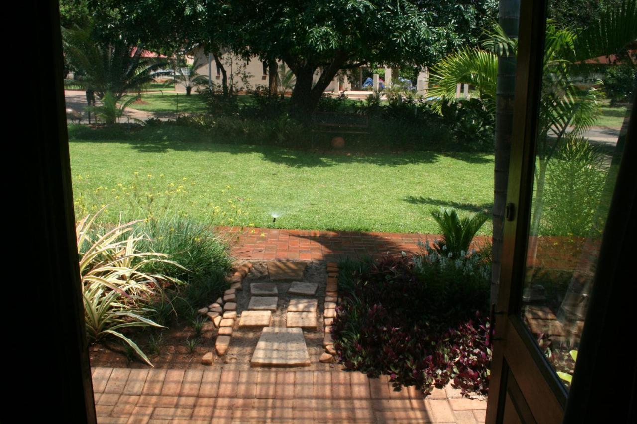 Tamboti House Hotel Malalane Kültér fotó