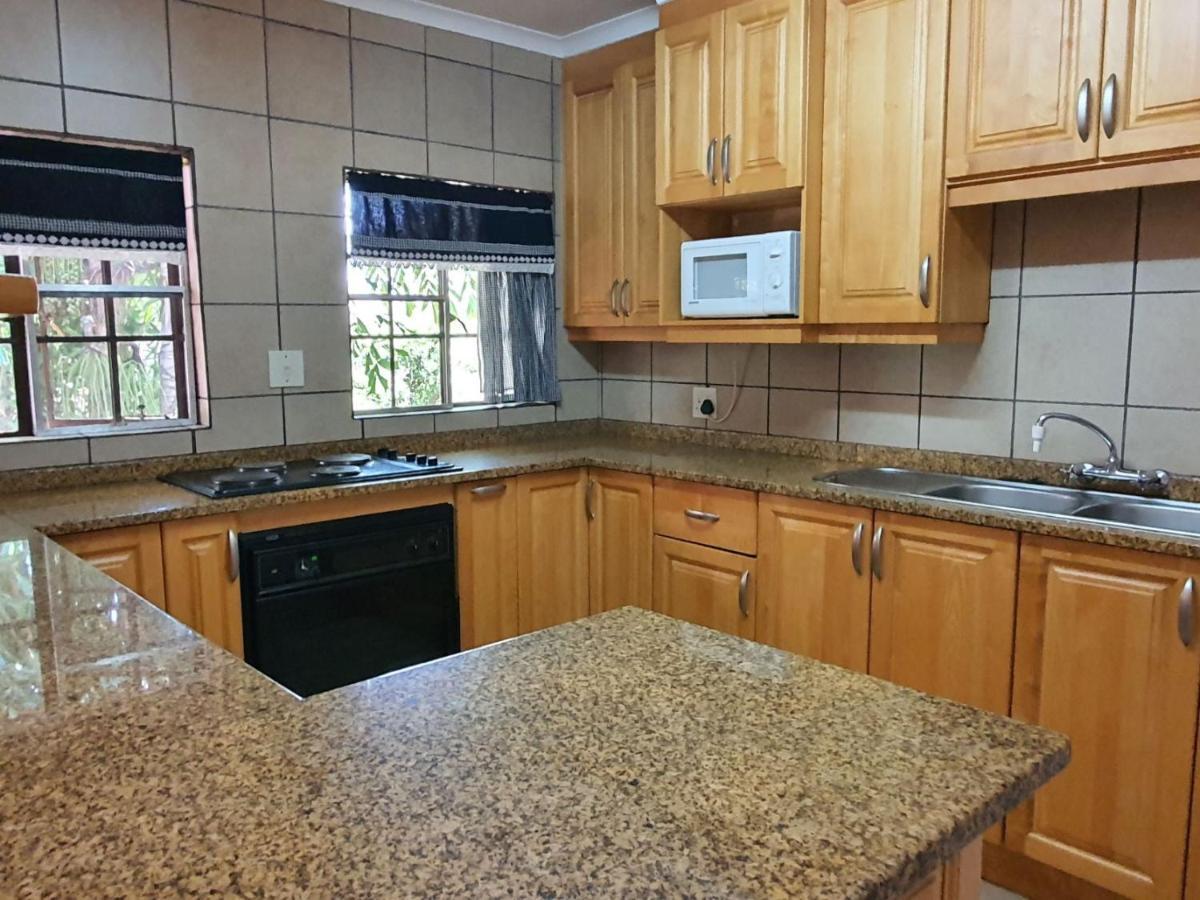 Tamboti House Hotel Malalane Kültér fotó